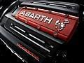 Das Hochleistungstriebwerk des neuen Abarth Punto Evo ist serienmäßig mit Start&Stopp-Automatik ausgestattet, die den Motor bei einem Halt – z. B. an einer roten Ampel – automatisch abschaltet.